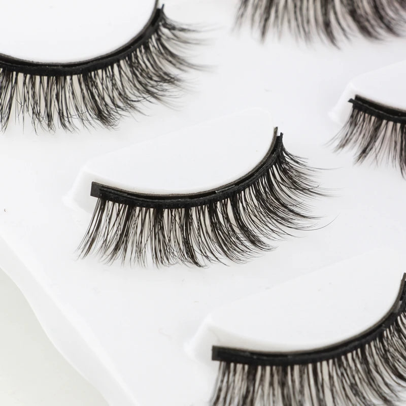 Transparent Band Cat Eye Lashes for a Seamless Natural Look